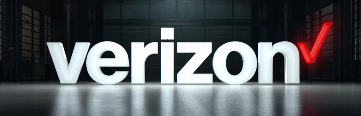 Logo oficial en la pantalla de inicio de un teléfono para desbloquear un teléfono Verizon en la web.